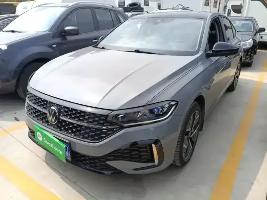 Volkswagen Lavida 2023 (26900 км)