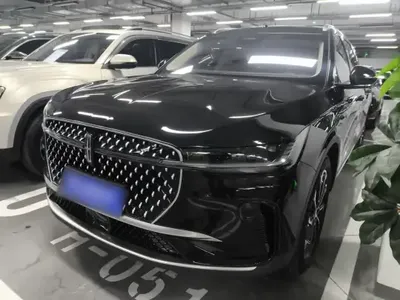 Lincoln Nautilus 2023 (62500 км)