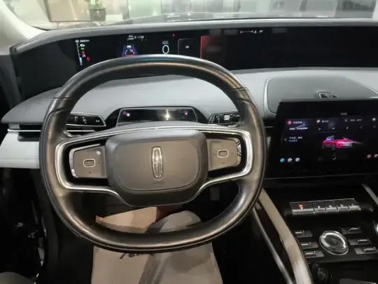 Lincoln Nautilus 2023 (62500 км)