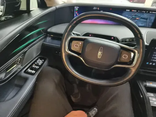 Lincoln Nautilus 2023 (39800 км)