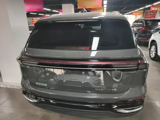 Lincoln Nautilus 2023 (39800 км)