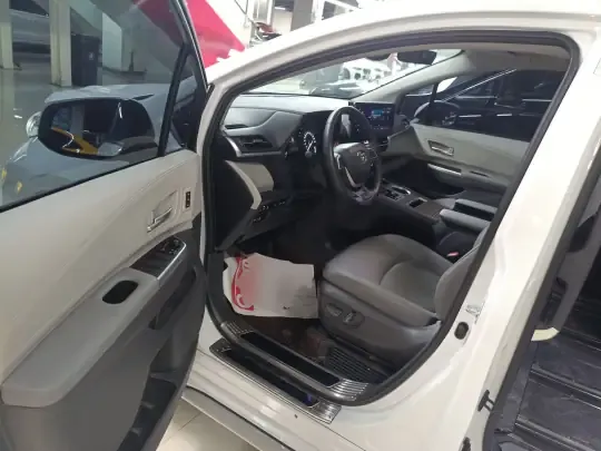Toyota Granvia 2023 (59800 км)