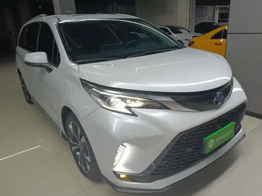 Toyota Granvia 2023 (59800 км)