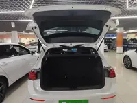 Volkswagen Golf 2023 (13000 км)