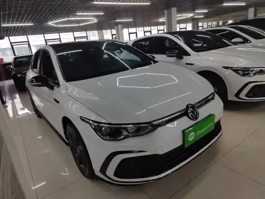 Volkswagen Golf 2023 (13000 км)