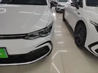 Volkswagen Golf 2023 (13000 км)