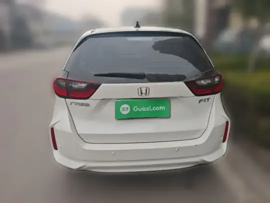 Honda Fit 2023 (18400 км)