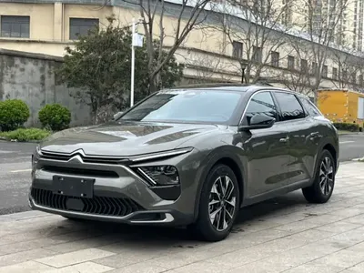 Citroen C5 X 2023 (27600 км)