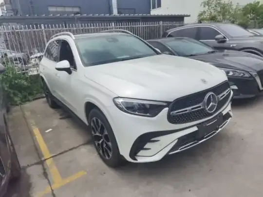 Mercedes-Benz GLC 2023 (42600 км)