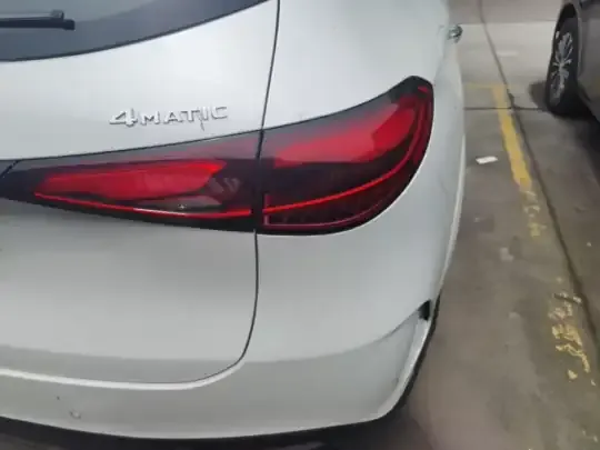 Mercedes-Benz GLC 2023 (42600 км)