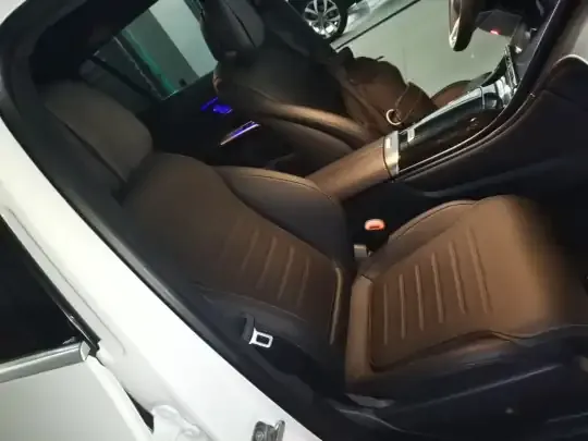 Mercedes-Benz GLC 2023 (35500 км)