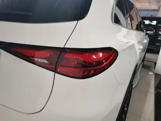 Mercedes-Benz GLC 2023 (35500 км)