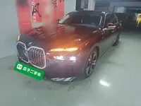BMW i7 2023 (22599 км)