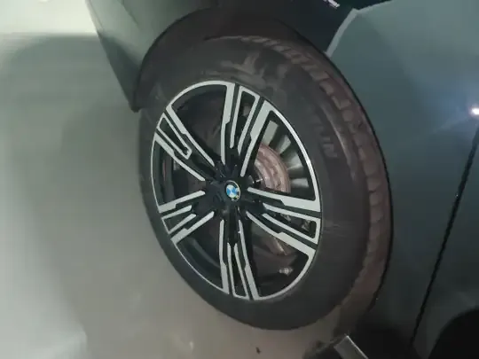 BMW i7 2023 (22599 км)