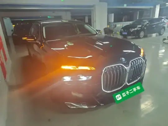 BMW i7 2023 (22599 км)