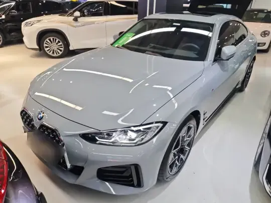 BMW 4 Series 2023 (18300 км)