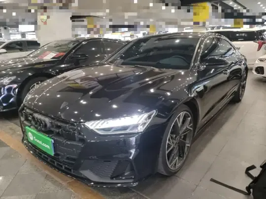 Audi A7L 2023 (38600 км)