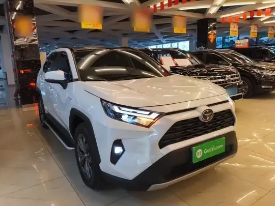 Toyota RAV4 2023 (33500 км)