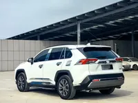 Toyota RAV4 2023 (8300 км)