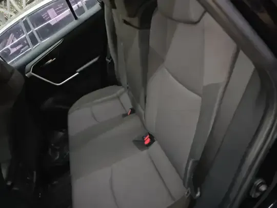 Toyota RAV4 2023 (23900 км)