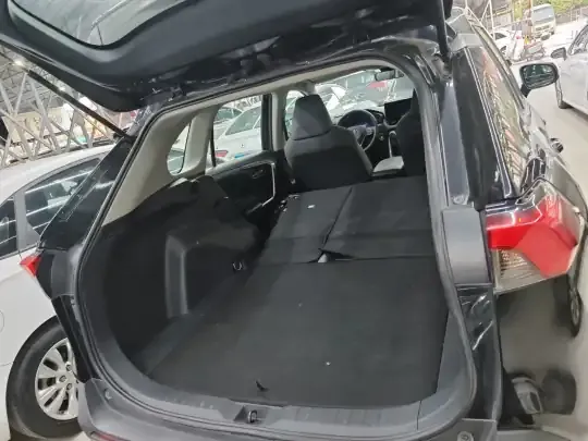 Toyota RAV4 2023 (23900 км)
