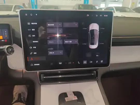 Polestar 4 2023 (15400 км)