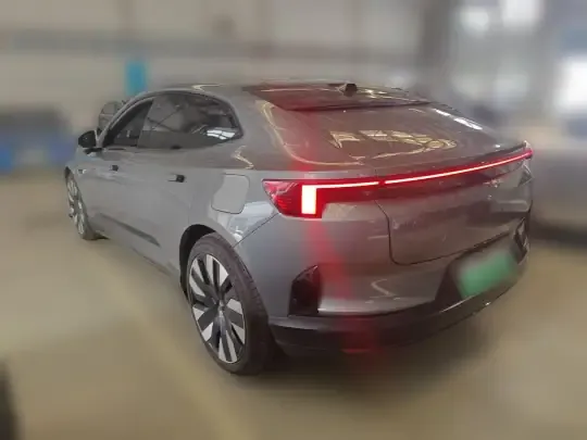 Polestar 4 2023 (15400 км)