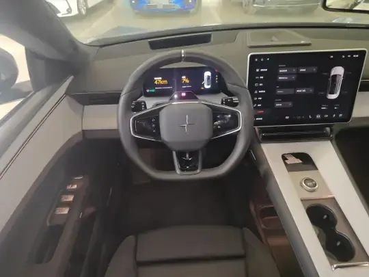 Polestar 4 2023 (15400 км)