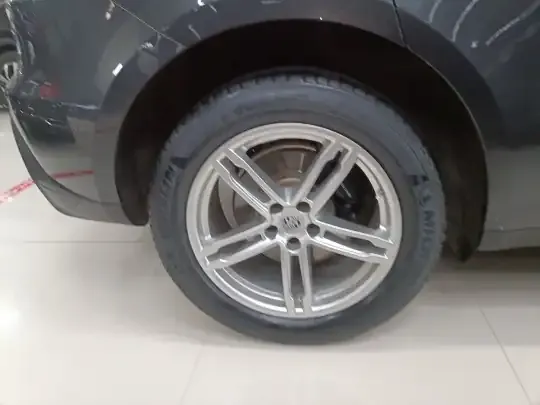 Porsche Macan 2024 (36500 км)