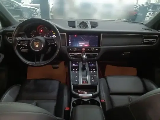 Porsche Macan 2024 (36500 км)