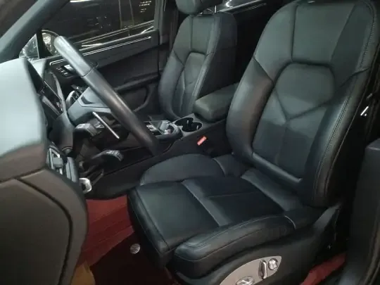 Porsche Macan 2024 (36500 км)