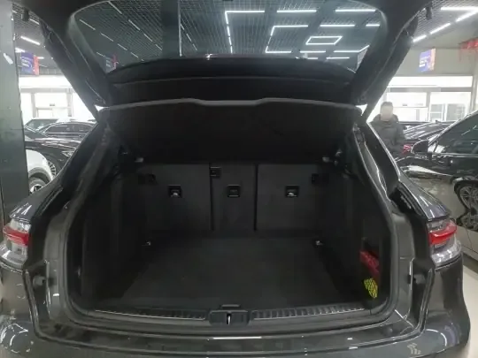 Porsche Macan 2024 (36500 км)