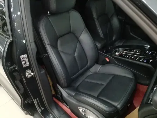 Porsche Macan 2024 (36500 км)
