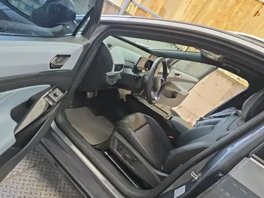 Volkswagen ID,4 X 2023 (51100 км)