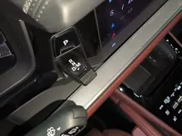 Porsche Cayenne E-Hybrid 2024 (25900 км)