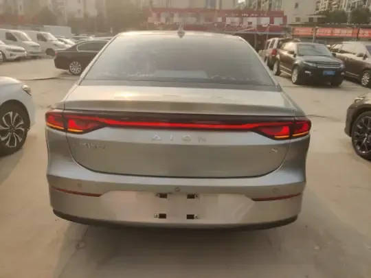 AION S 2023 (43300 км)
