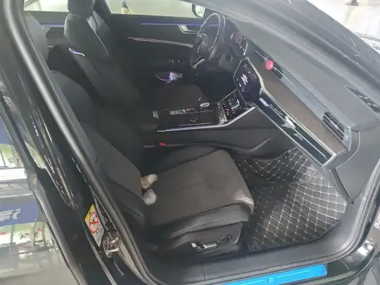 Audi A6L 2023 (46500 км)