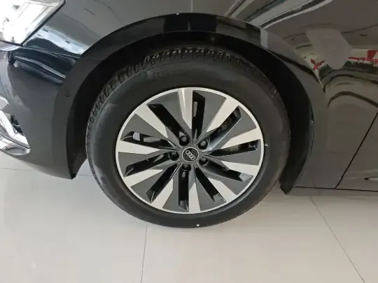 Audi A6L 2023 (59200 км)