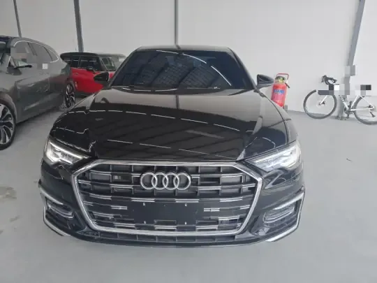 Audi A6L 2023 (77800 км)