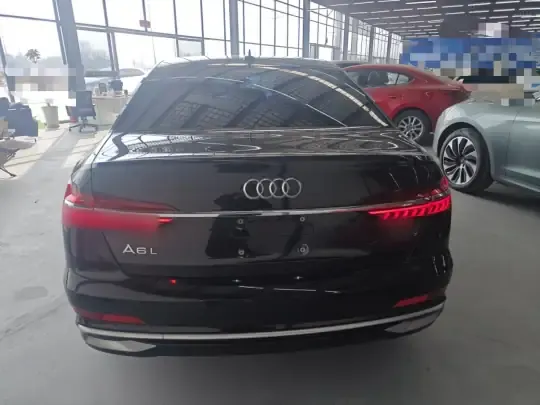 Audi A6L 2023 (77800 км)