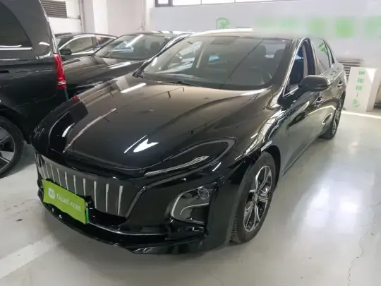 Hongqi E-QM5 2023 (34000 км)