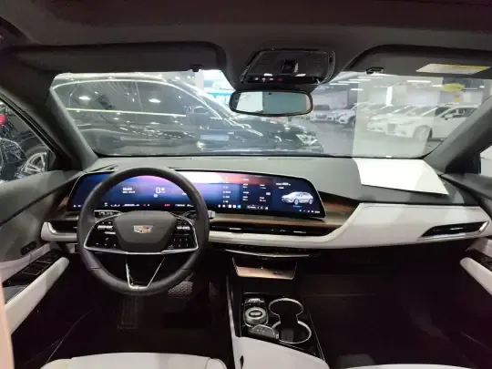 Cadillac GT4 2023 (6600 км)