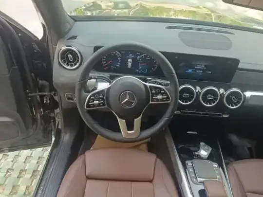 Mercedes-Benz GLB 2023 (91300 км)