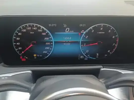 Mercedes-Benz GLB 2023 (91300 км)
