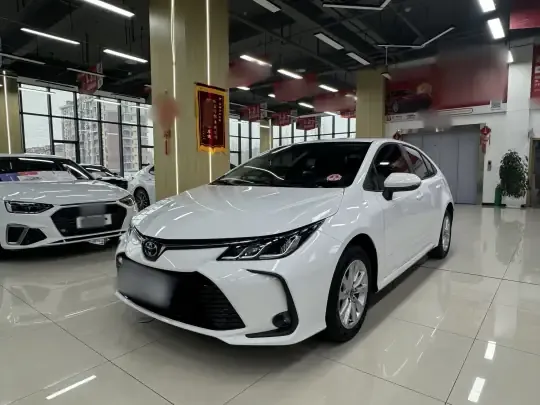Toyota Corolla 2023 (16800 км)