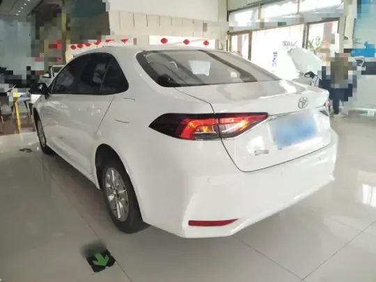 Toyota Corolla 2023 (39300 км)