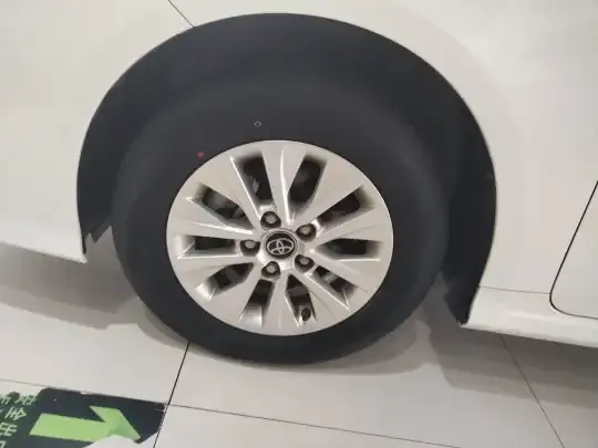 Toyota Corolla 2023 (39300 км)