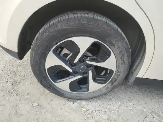 JAC Yiwei 3 2023 (27000 км)