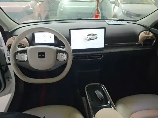 JAC Yiwei 3 2023 (22800 км)