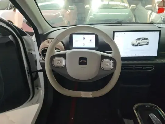 JAC Yiwei 3 2023 (22800 км)